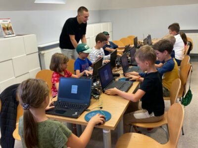 BDM: Podróże z Minecraftem -Twórz, odkrywaj, zdobywaj! – poszukujemy skarbów w świecie gry Minecraft.