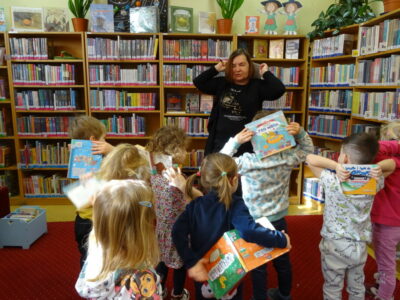 F3 – Wokół książek