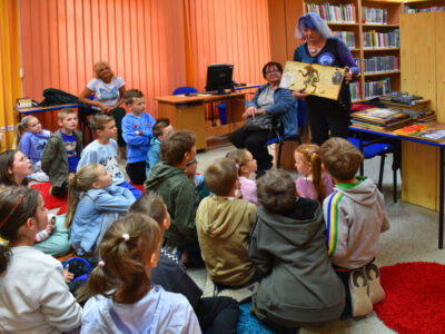 F4- Czy Wy wiecie, jakie książki można znaleźć w naszej bibliotece?