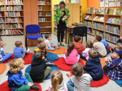 F4- Czytanie na dywanie