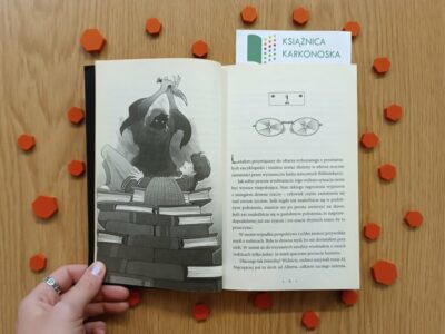 „Alcatraz kontra Bibliotekarze: Piasek Raszida” Brandon Sanderson; ilustracje: Hayley Lazo (powieść przygodowa 10+, 309 str., 2017)