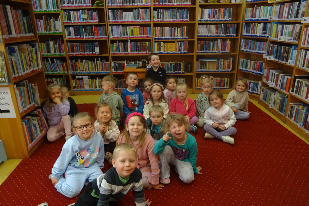 F3 – Na tropie książki